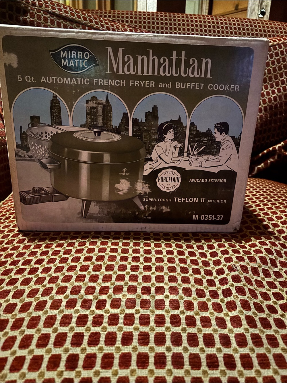 Manhattan Avocado Green 5 Qt. French Fryer & Buffet Cooker